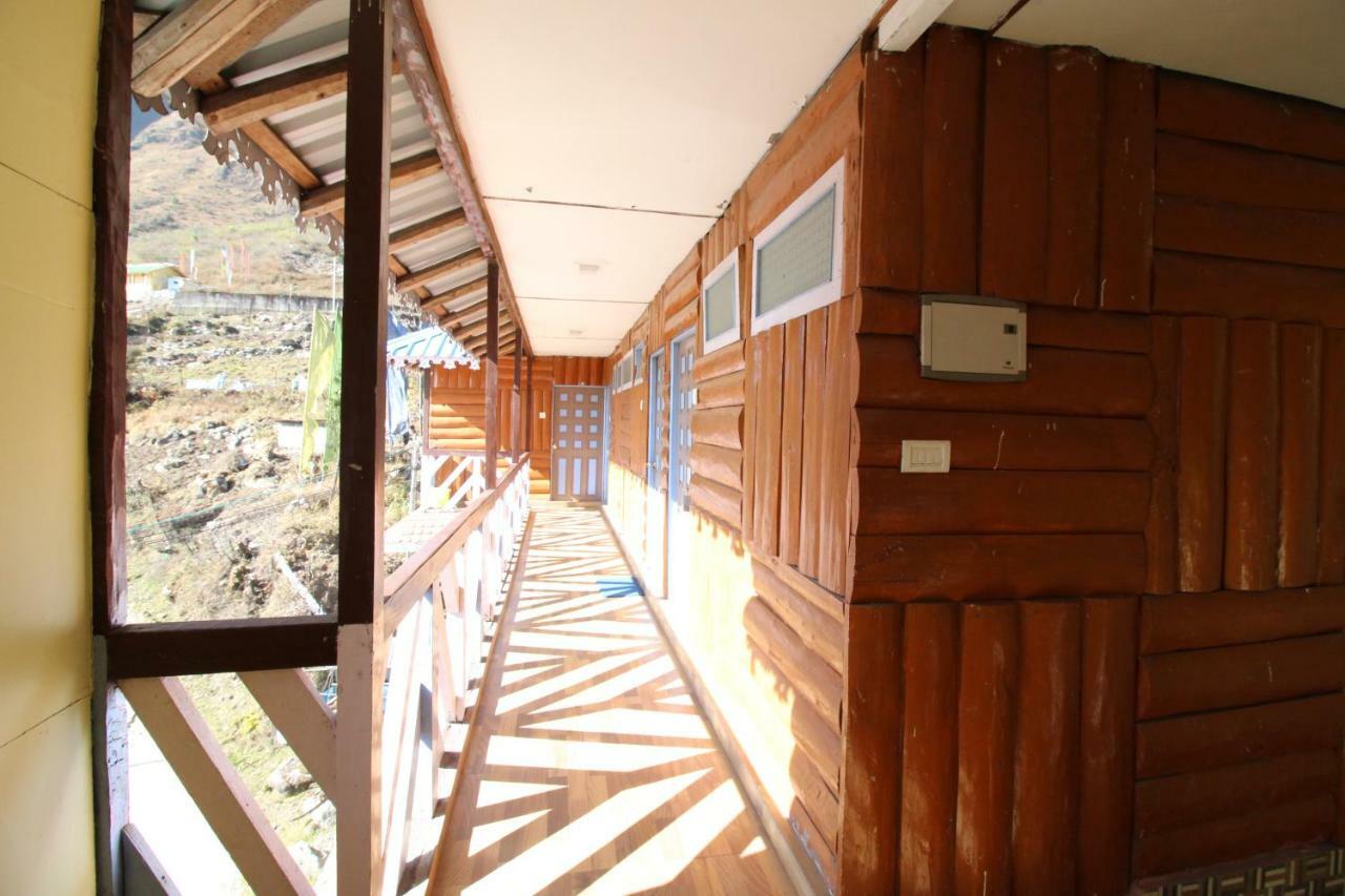 Delight Royal Lachung Exterior photo