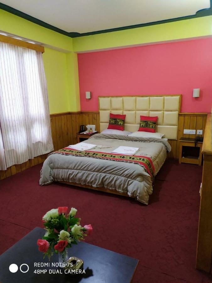 Delight Royal Lachung Exterior photo
